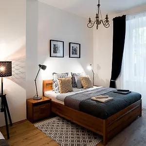 https://apartment-gesse-brezinova.praguehotelsweb.com